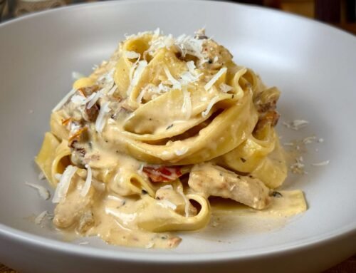 Kremasta pasta Toscana sa piletinom i sušenim paradajzom