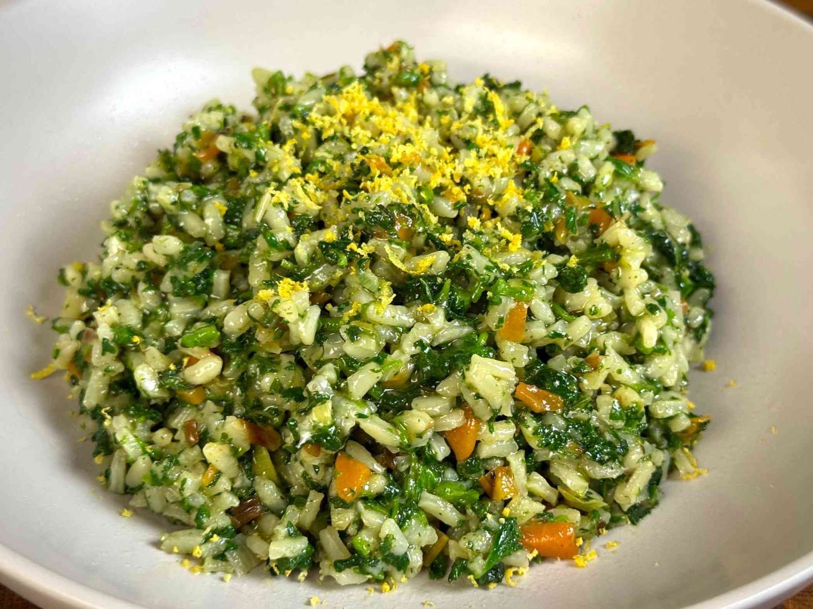 Kremasti zeleni rižoto sa koprivom.