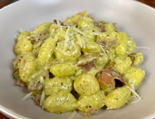Kremaste njoke sa pesto sosom i pršutom